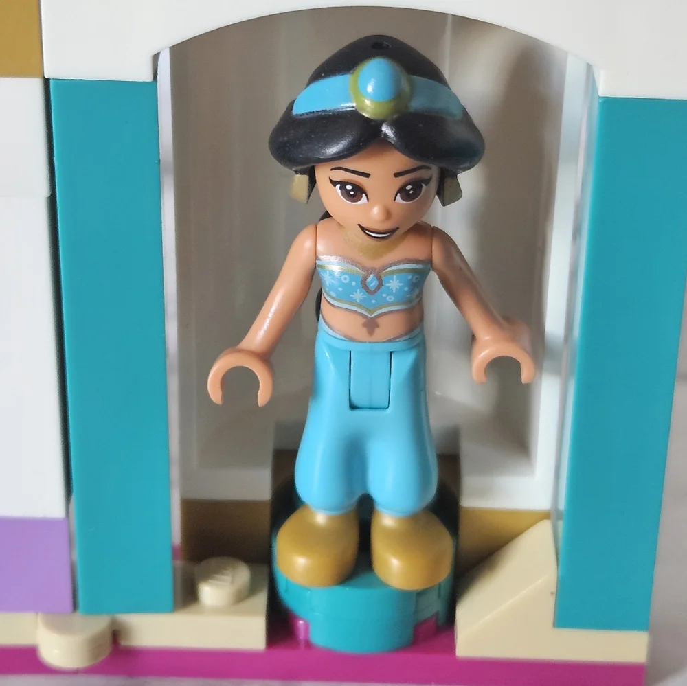 Lego Disney Princess Jasmine's Petite Tower Set #41158 Retired